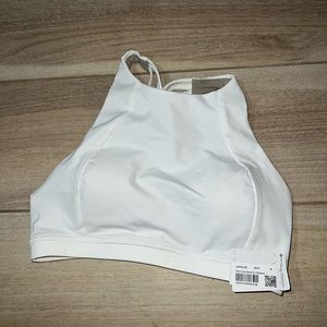 Lululemon Free to be serene bra